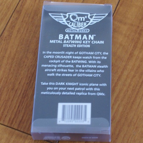 BATMAN METAL BATWING KEYCHAIN | Stealth Edition | Loot Crate Exclusive 2016 - Picture 3 of 3